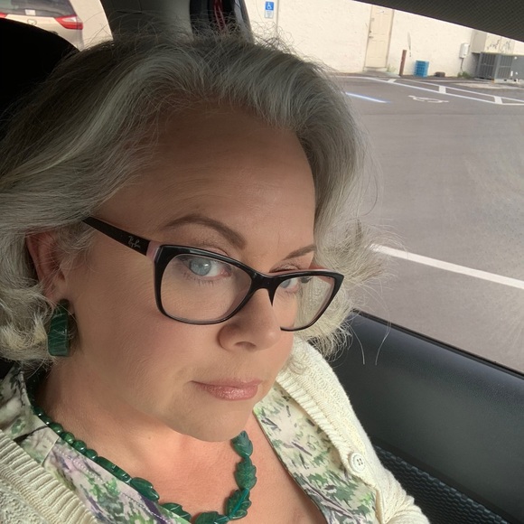 Meet your Posher, Cindy - Picture 1 of 1